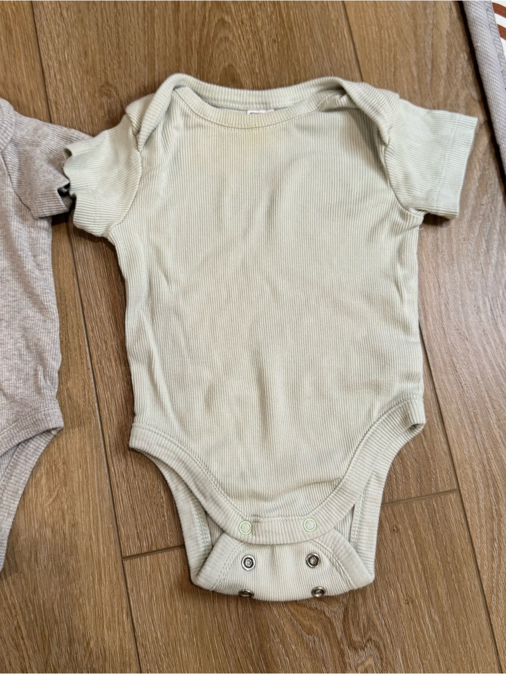 (3) Nordstrom 3/6 Month Adjustable Onsies - Picture 4 of 7
